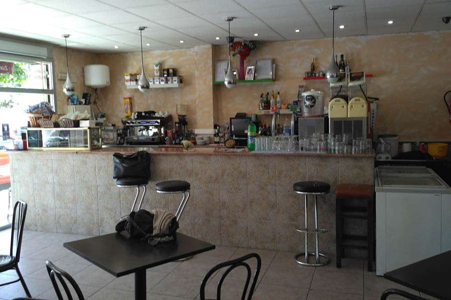 Especialistas en diseño de cafeterías y restaurantes. Interiorismo comercial y reforma de locales comerciales. Proyectos globales de diseño interior e interiorismo, comunicación y diseño de marca.
Interiorismo Castellón. Interiorismo Valencia.