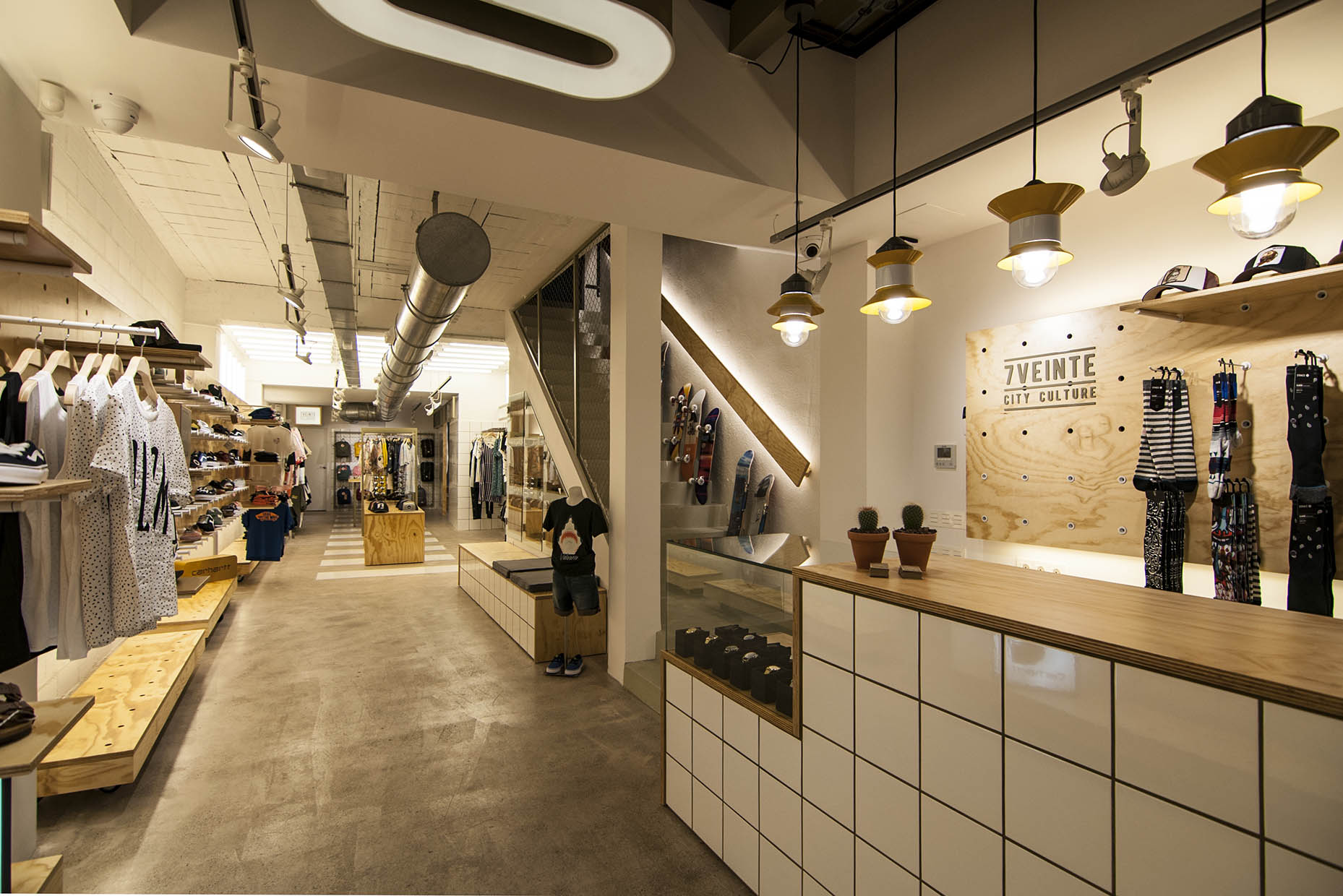 Interiorismo y reforma de tienda de moda