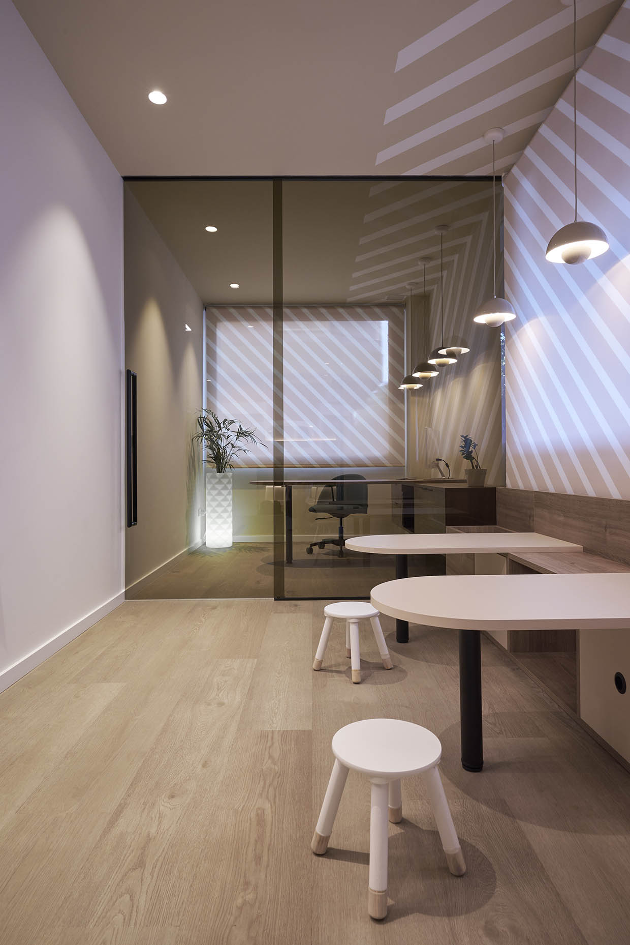 Zona infantil clínica dental Rovira Más