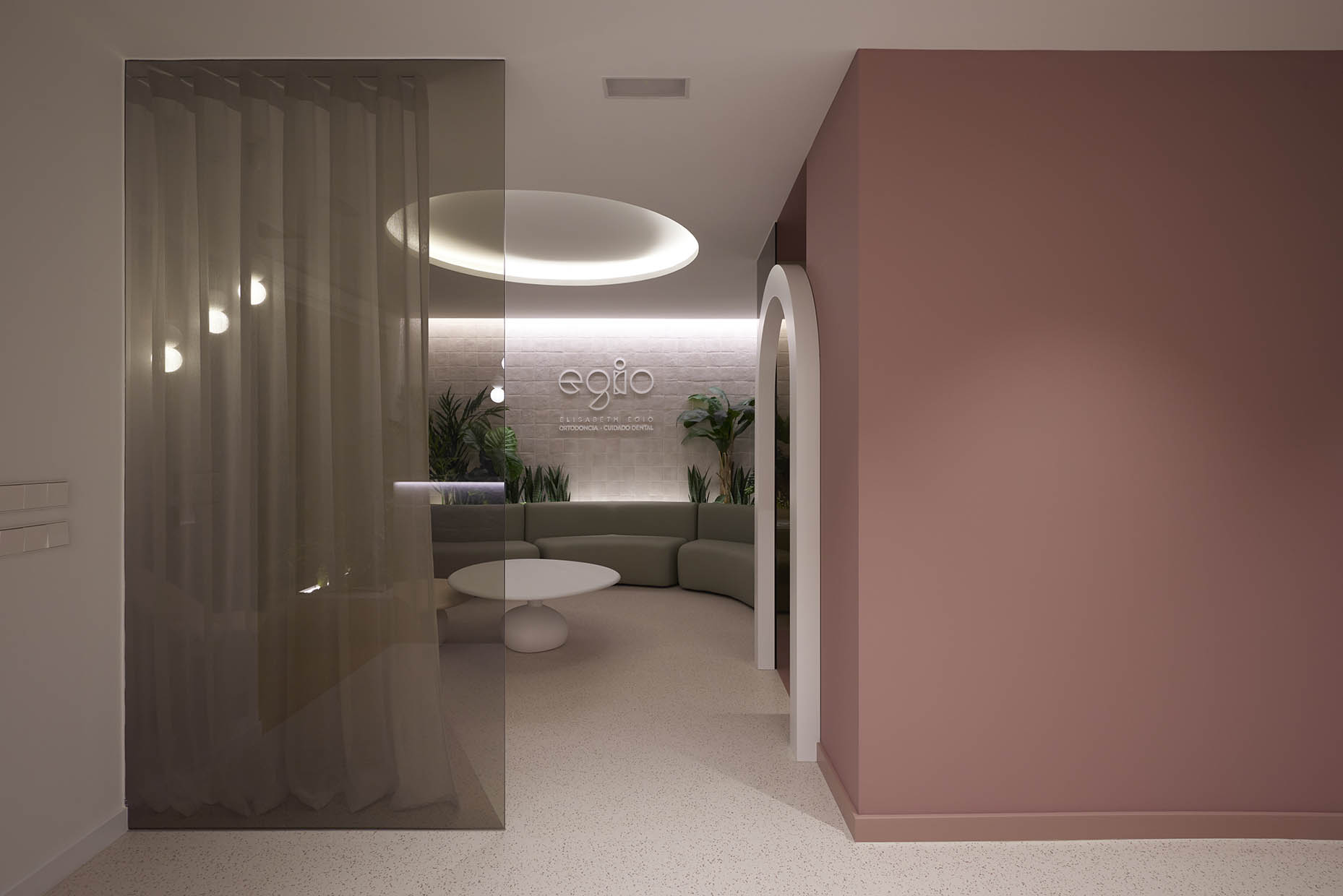 Interiorismo y branding para clínica ortodoncia