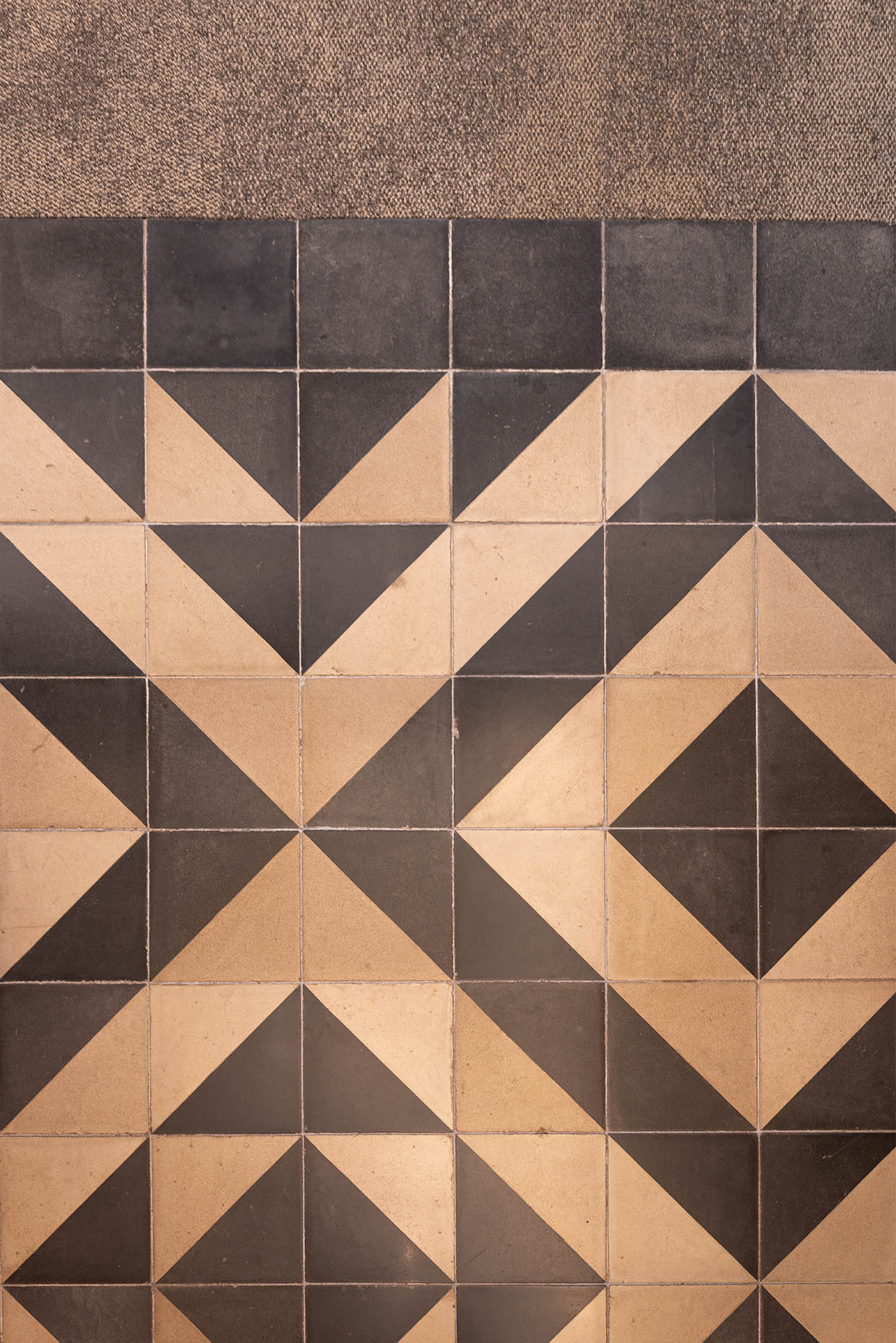 Especialistas en diseño de clínicas dentales y clínicas médicas. Interiorismo comercial, diseño restaurantes, diseño oficinas.
Proyectos globales de diseño interior e interiorismo, comunicación y diseño de marca.