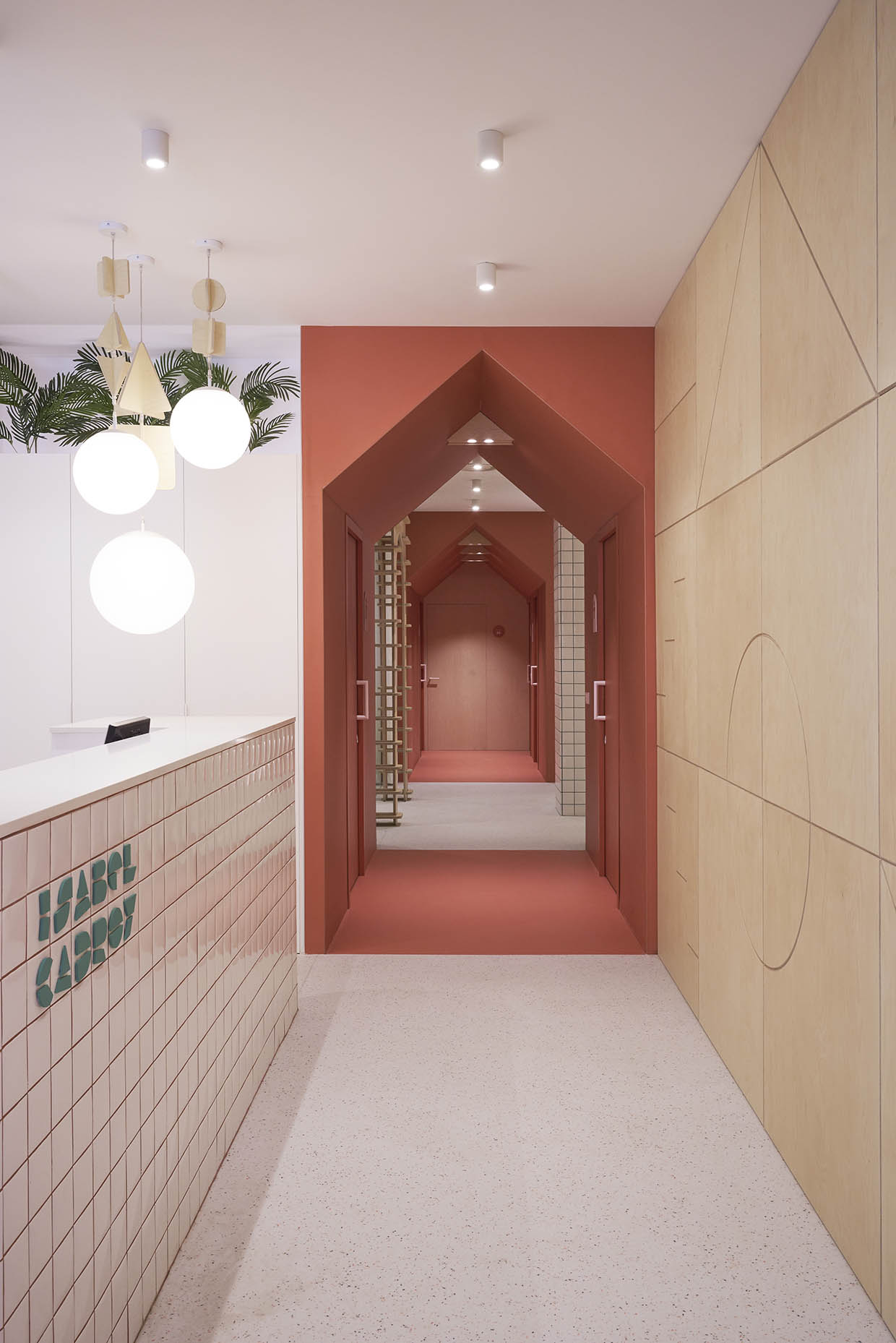 Interiorismo clínica odontopediátrica