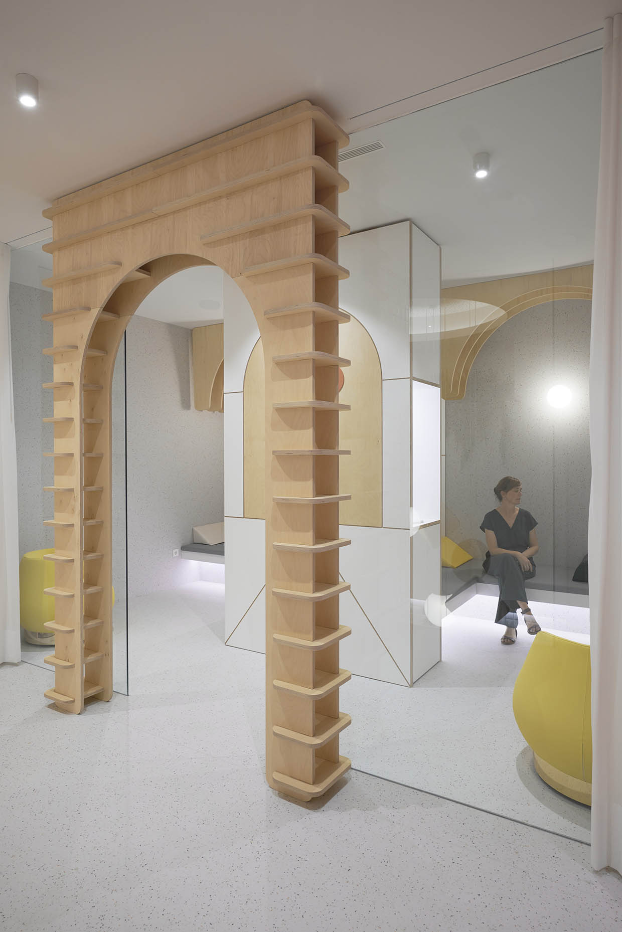 Interiorismo y branding clínica odontopediatría