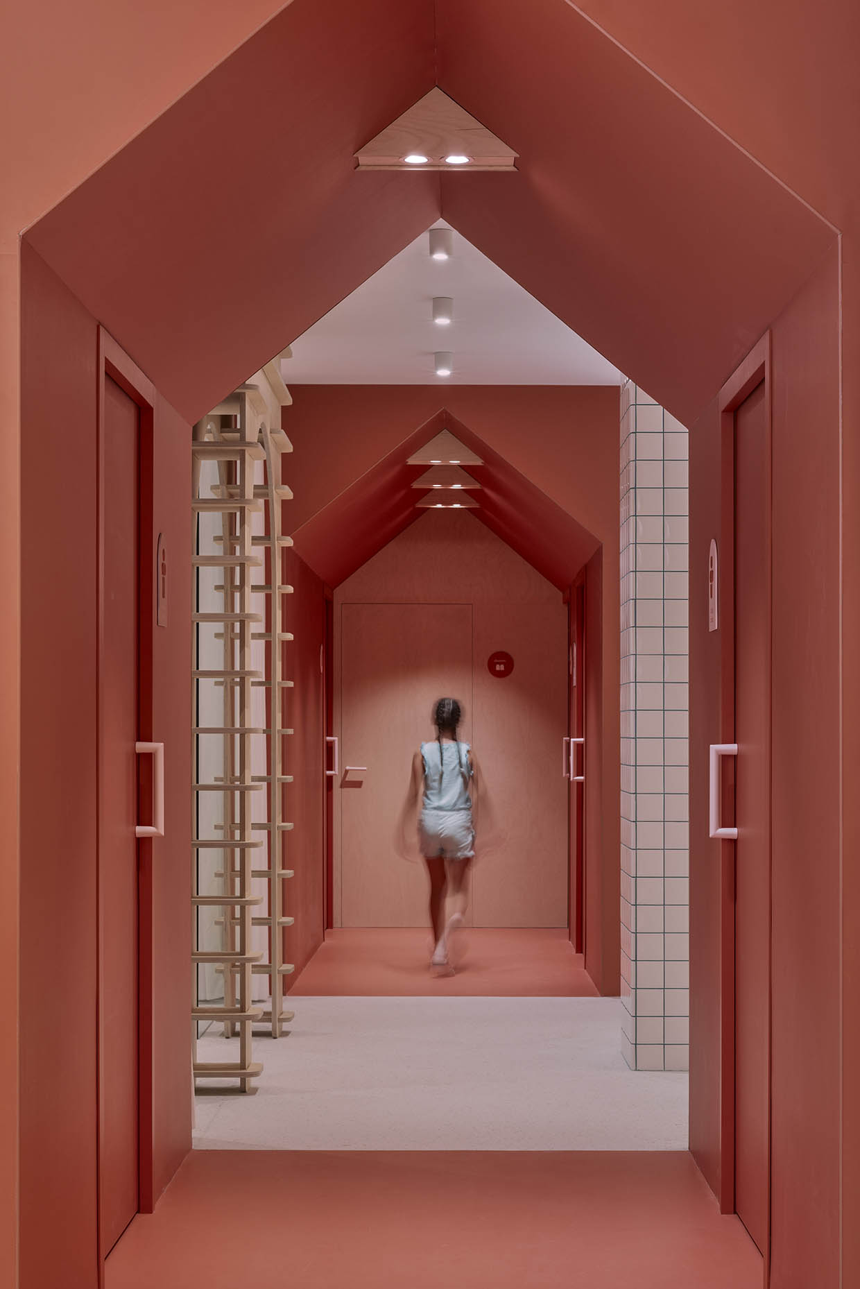 Interiorismo y branding clínica odontopediatría