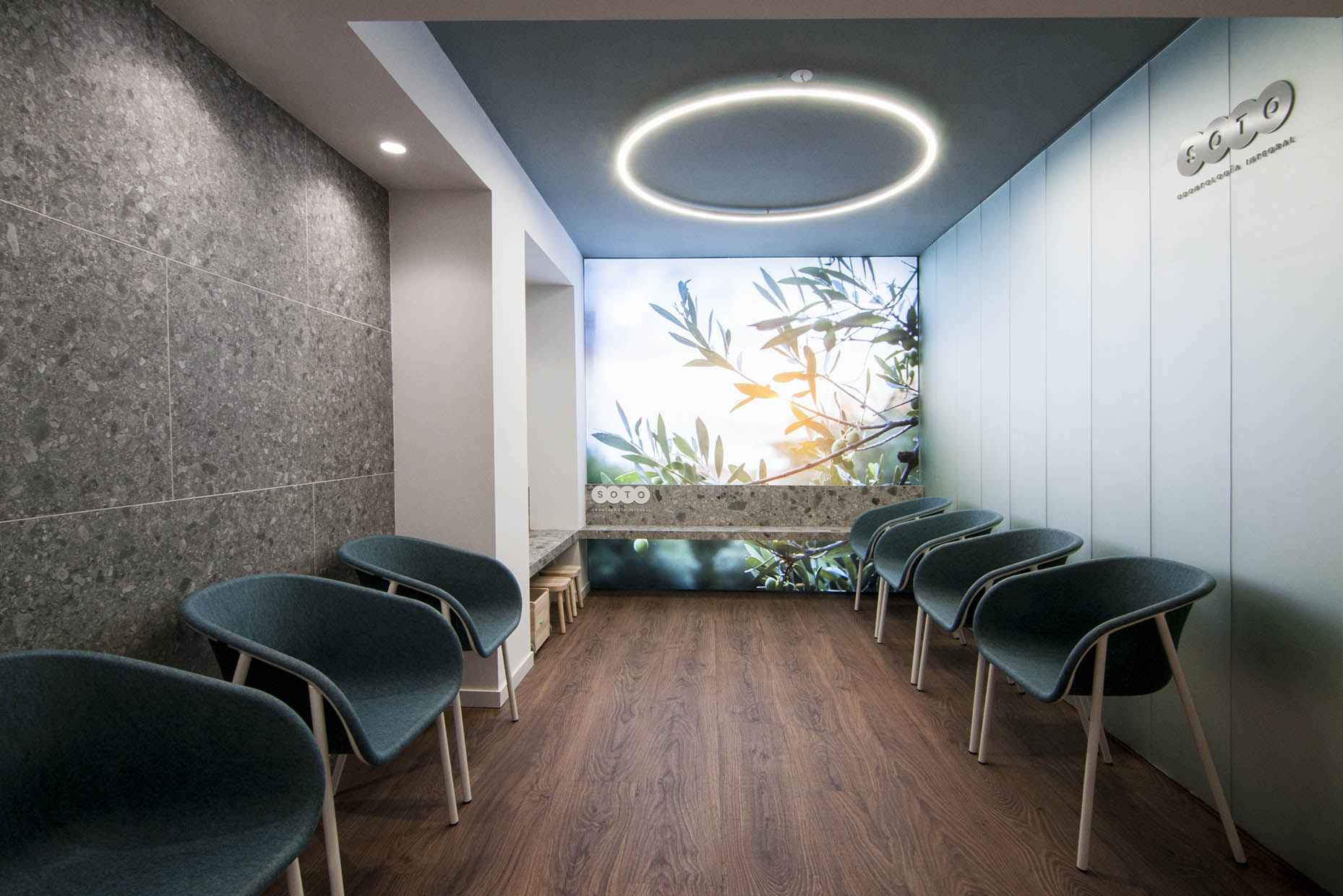 Interiorismo y branding de clínica de odontología