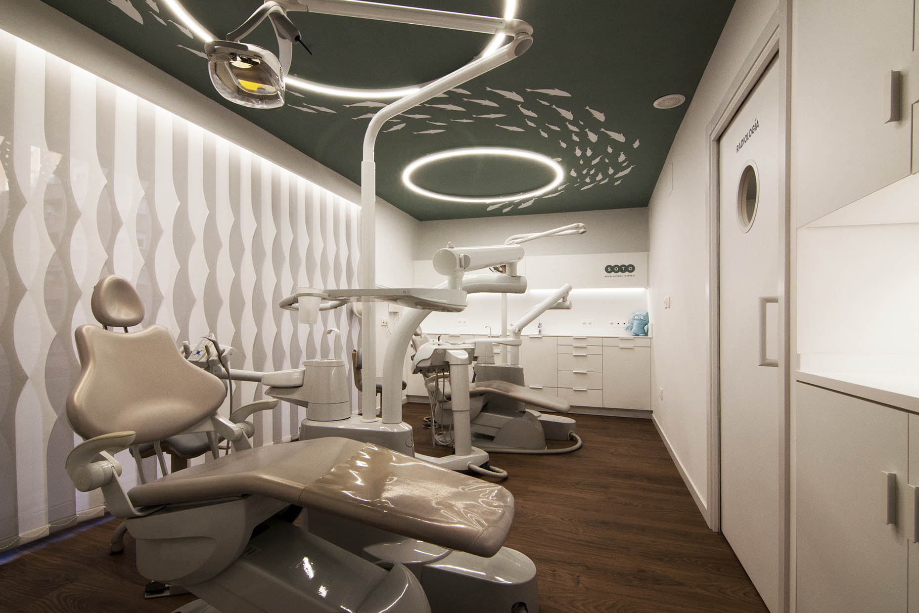 Interiorismo y branding de clínica de odontología