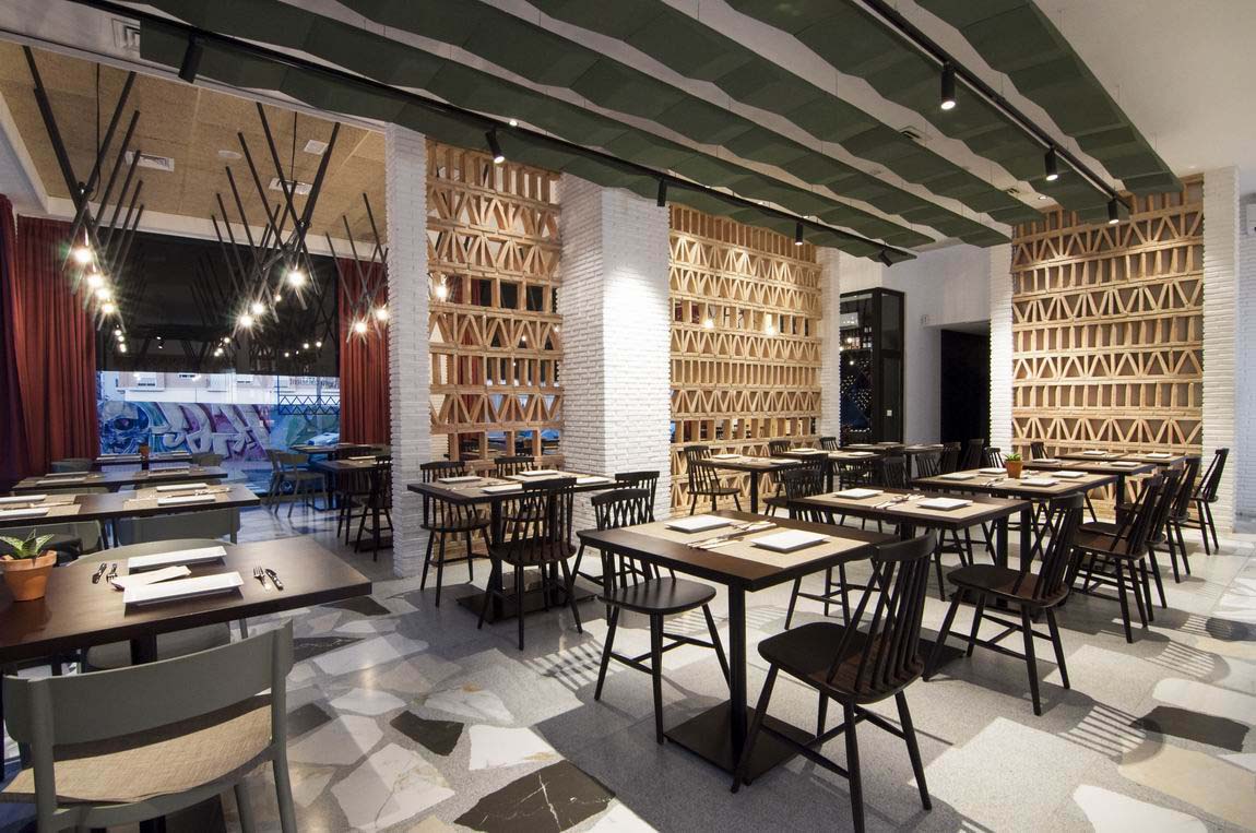Especialistas en diseño de restaurantes. Diseño de clínicas, interiorismo comercial. Proyectos globales de diseño interior e interiorismo, comunicación y diseño de marca.
Interiorismo Castellon. Interiorismo Valencia