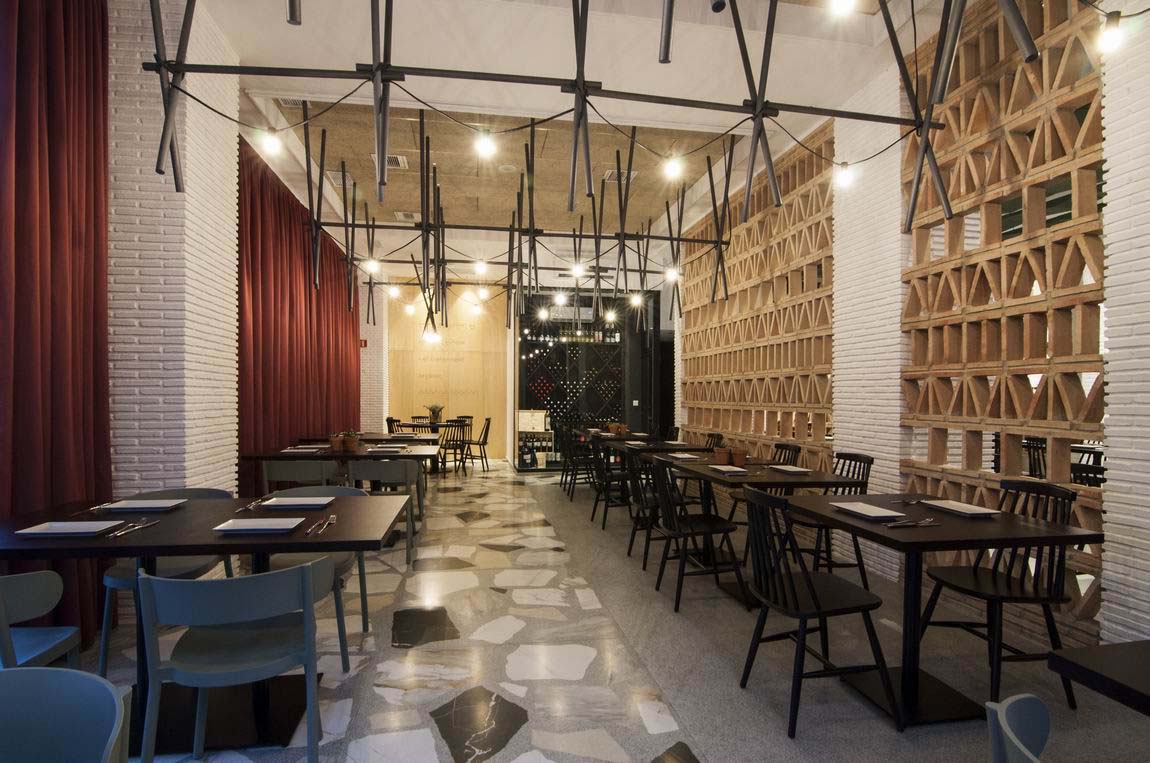 Especialistas en diseño de restaurantes. Diseño de clínicas, interiorismo comercial. Proyectos globales de diseño interior e interiorismo, comunicación y diseño de marca.
Interiorismo Castellon. Interiorismo Valencia
