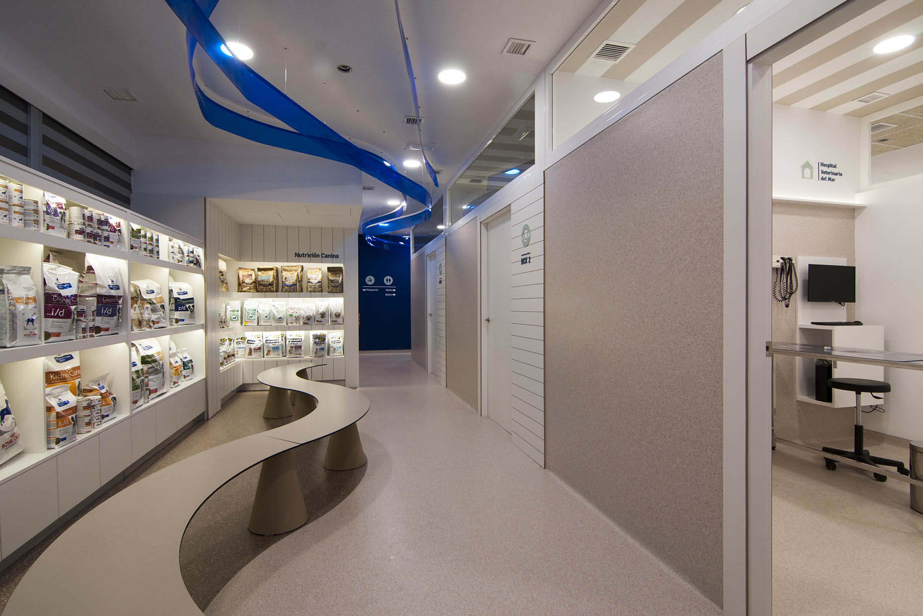 Diseño zona espera hospital veterinario