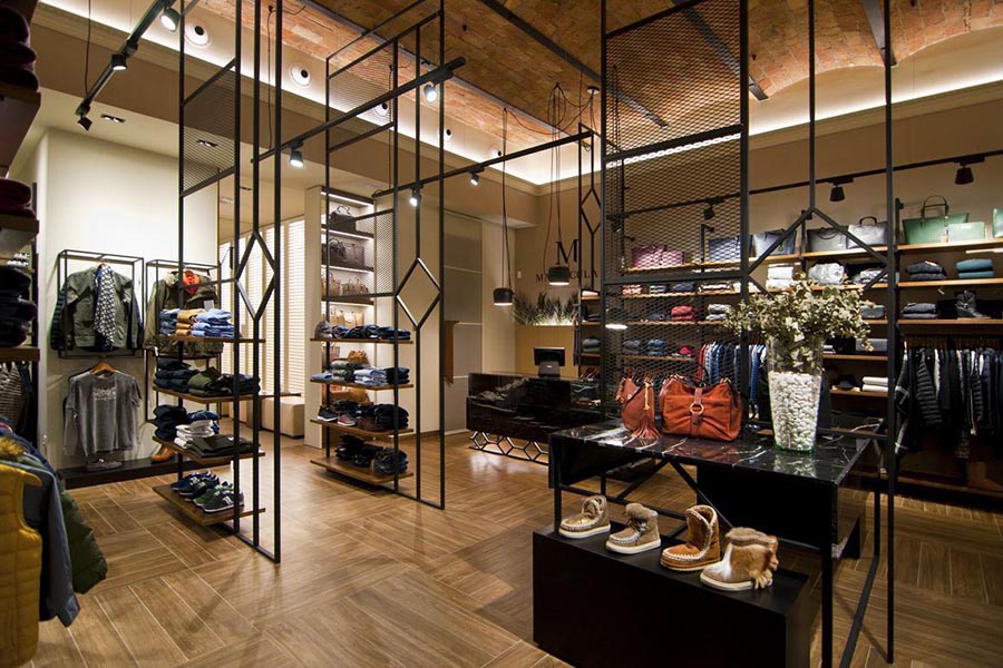 Especialistas en diseño tiendas y escaparatismo. Interiorismo comercial, diseño restaurantes, diseño oficinas.  Creamos negocios diferentes, competitivos y únicos. Proyectos globales de interiorismo, comunicación y diseño de marca.