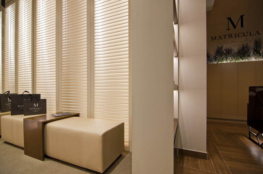 Especialistas en diseño tiendas y escaparatismo. Interiorismo comercial, diseño restaurantes, diseño oficinas.  Creamos negocios diferentes, competitivos y únicos. Proyectos globales de interiorismo, comunicación y diseño de marca.