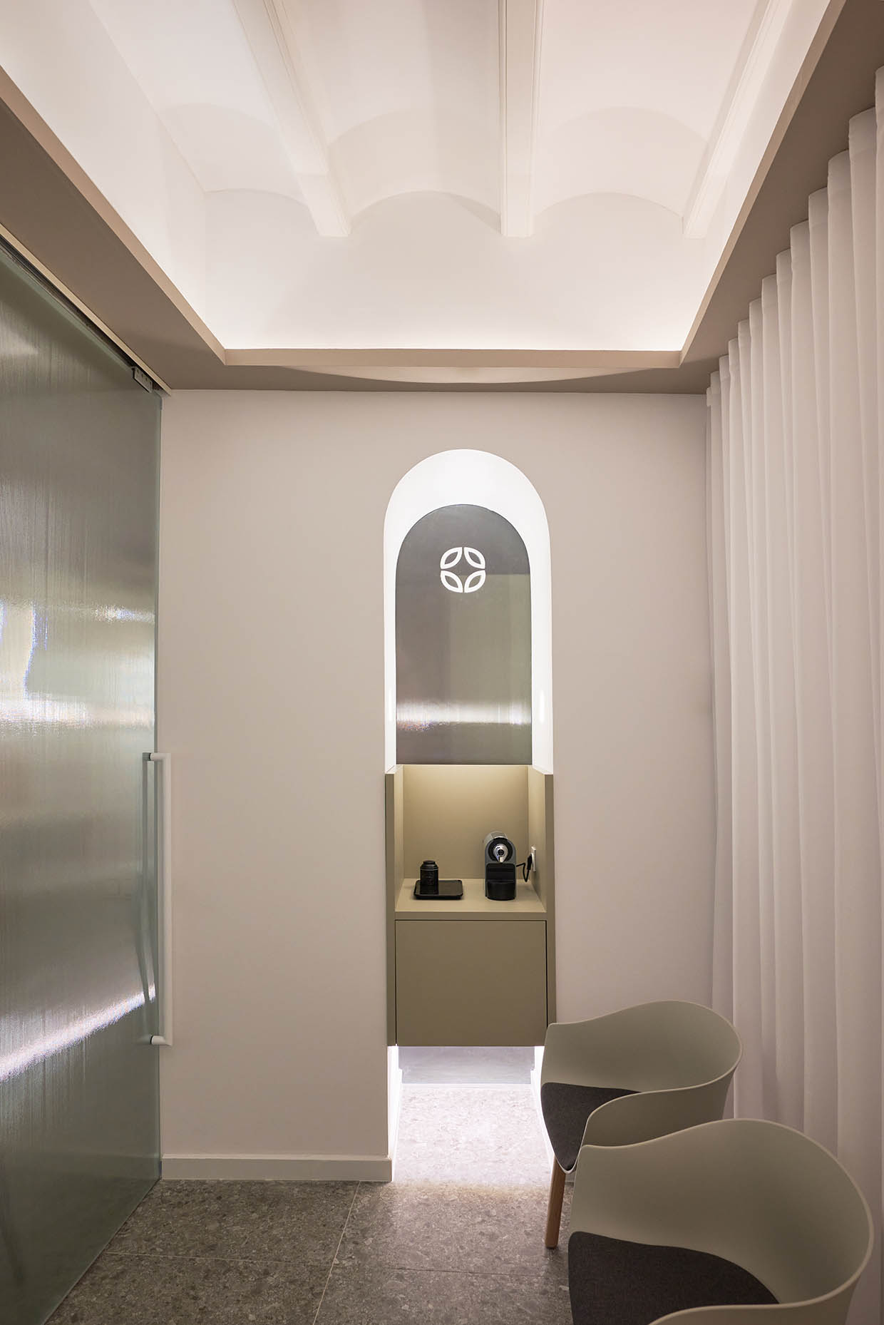 Especialistas en diseño de clínicas dentales y clínicas médicas.Proyectos globales de diseño interior e interiorismo, comunicación y diseño de marca.Interiorismo Valencia.