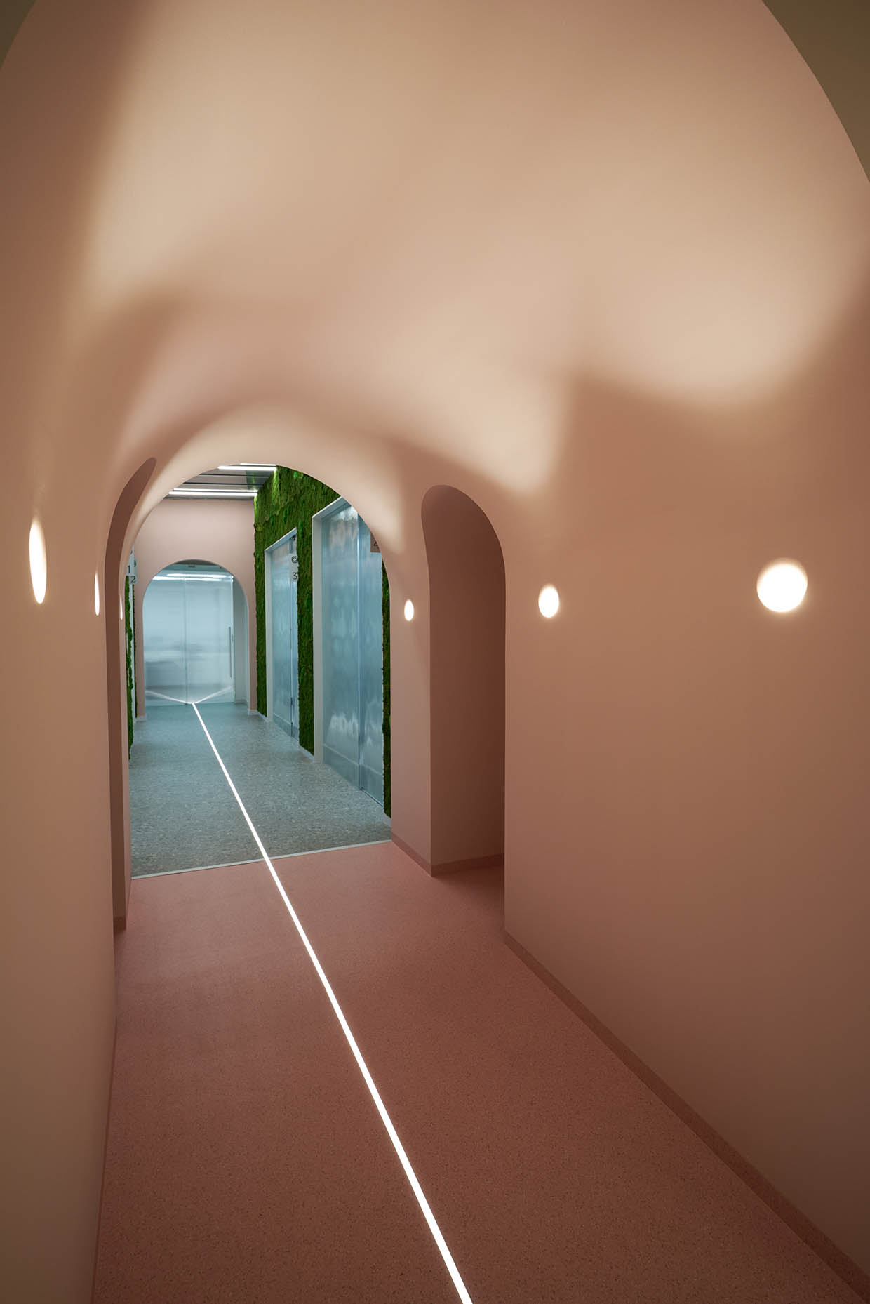 Especialistas en diseño de clínicas dentales y clínicas médicas.
Proyectos globales de diseño interior e interiorismo, comunicación y diseño de marca.
Interiorismo Valencia.