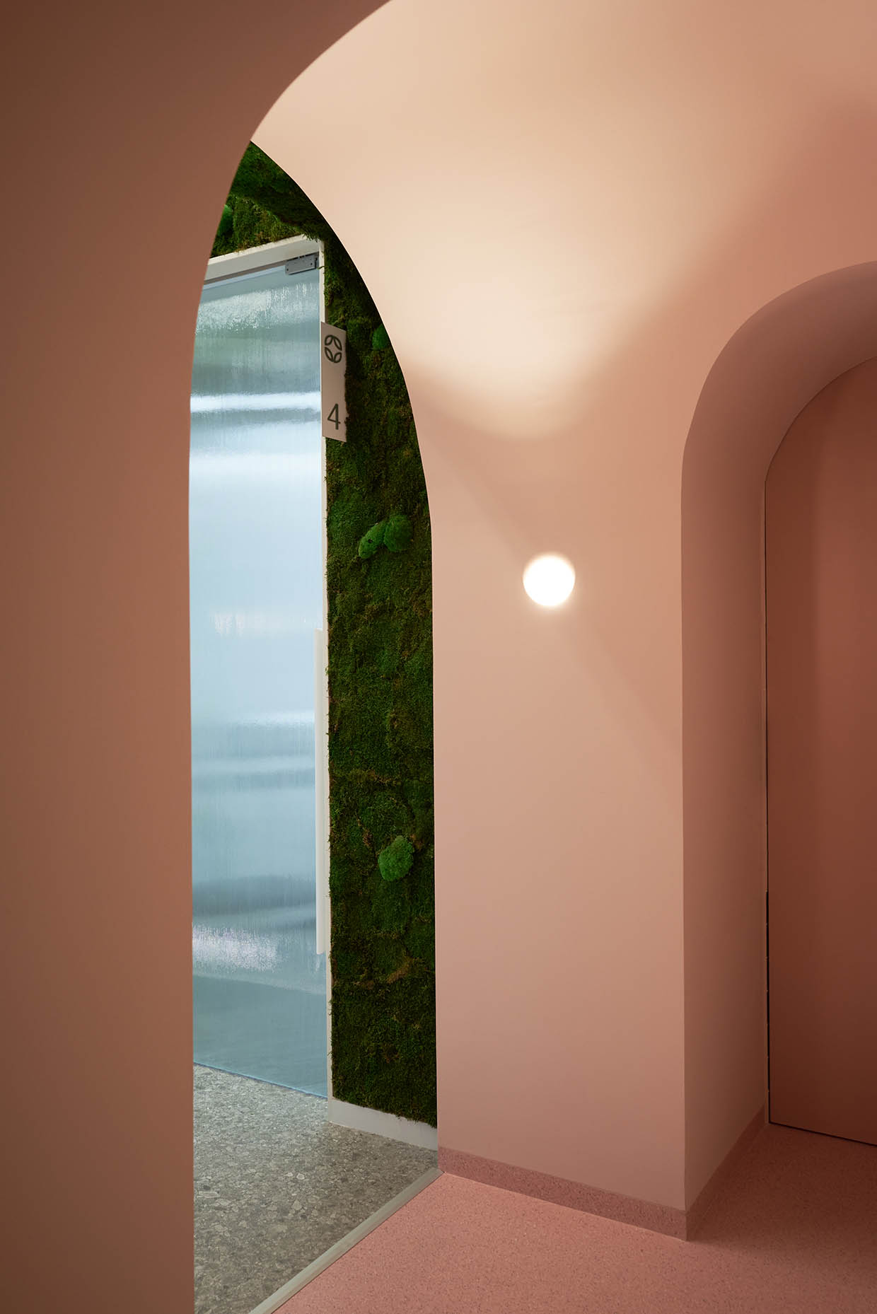 Especialistas en diseño de clínicas dentales y clínicas médicas.
Proyectos globales de diseño interior e interiorismo, comunicación y diseño de marca.
Interiorismo Valencia.