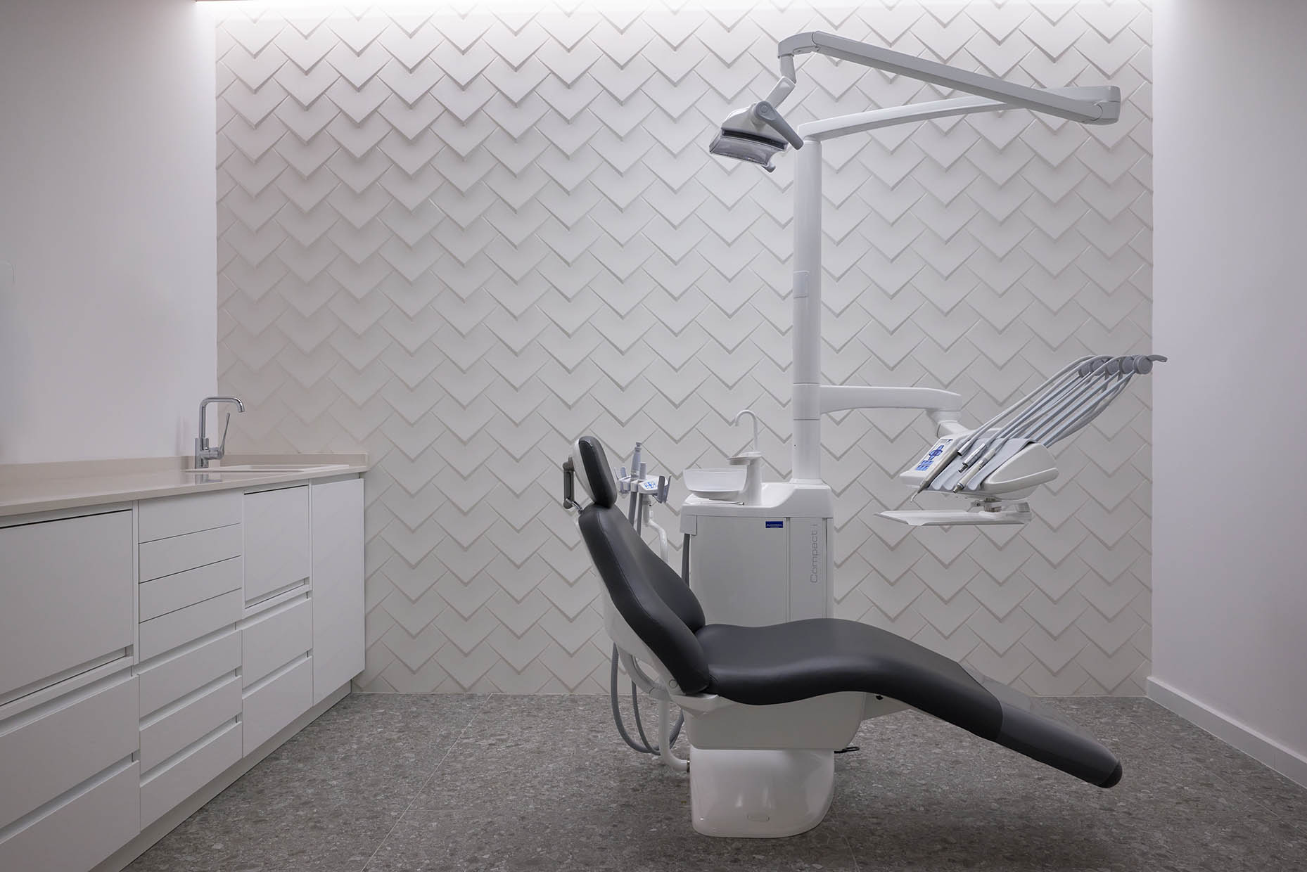 Especialistas en diseño de clínicas dentales y clínicas médicas.
Proyectos globales de diseño interior e interiorismo, comunicación y diseño de marca.
Interiorismo Valencia.