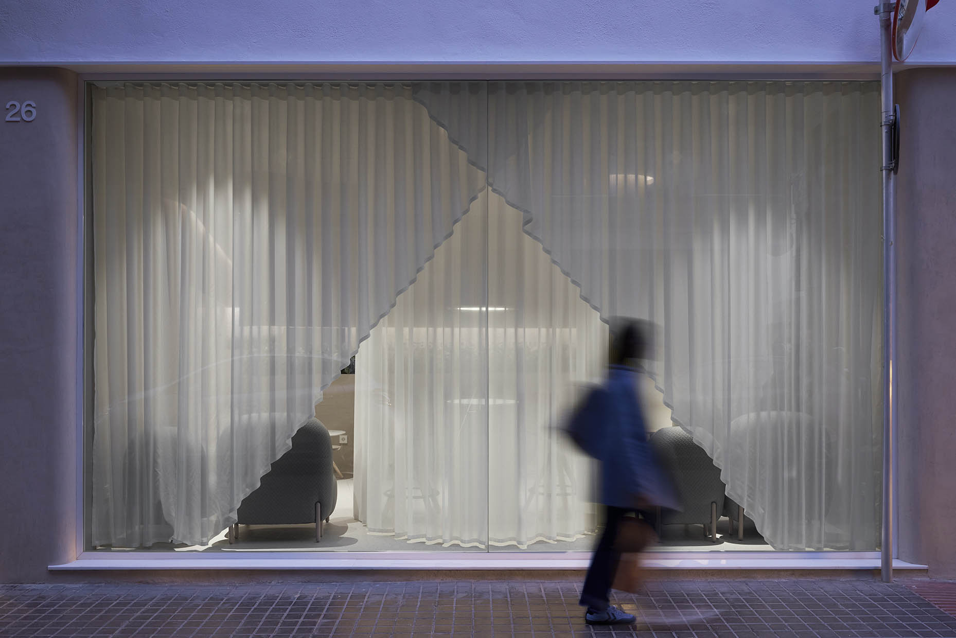 Diseño escaparate clínica dental y zona espera