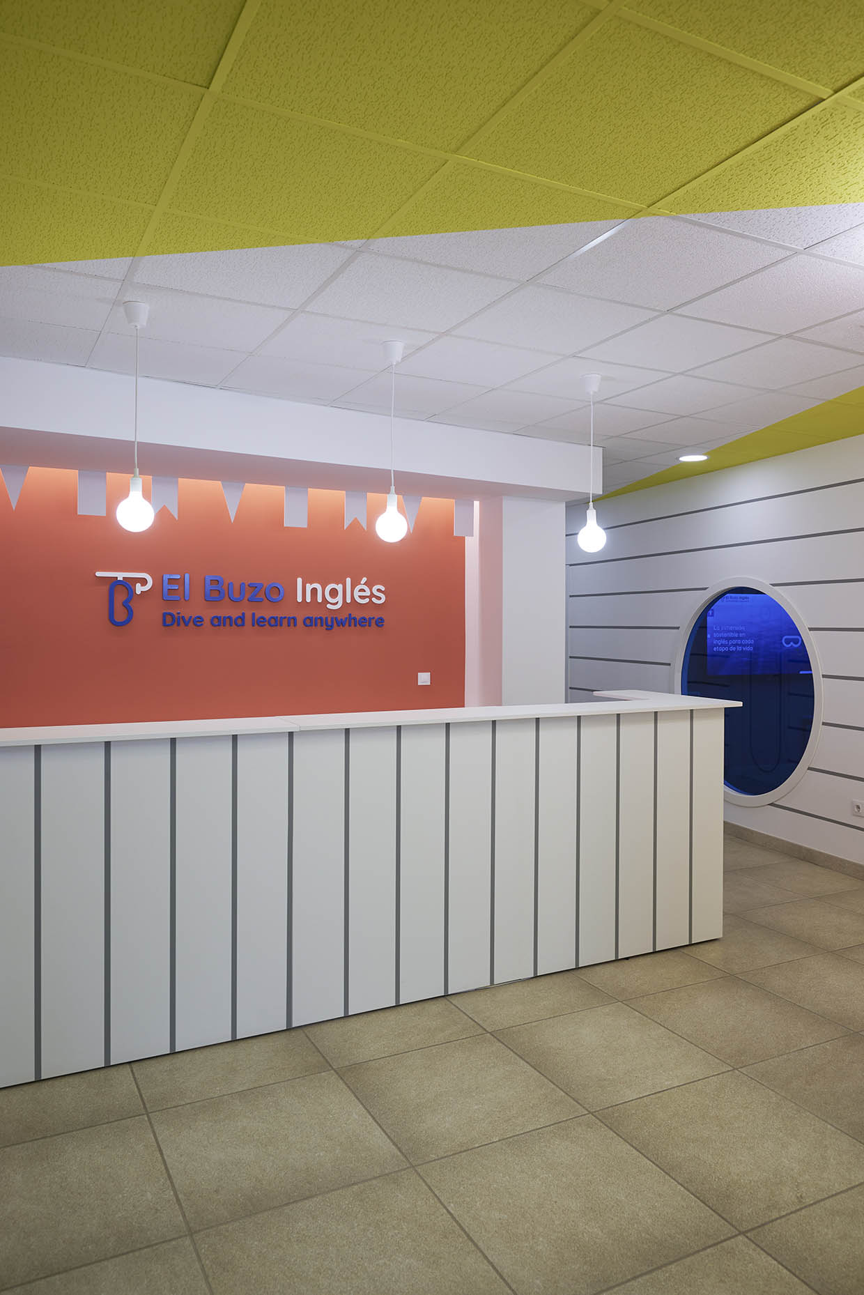 Interiorismo de academia de idiomas