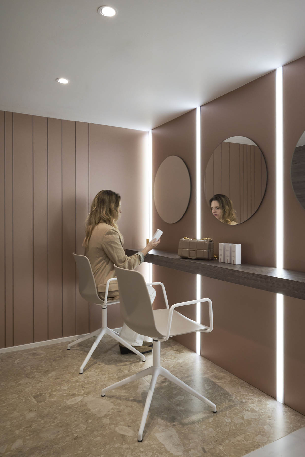 Zona de maquillaje de la clínica de medicina estética Lledó Sales